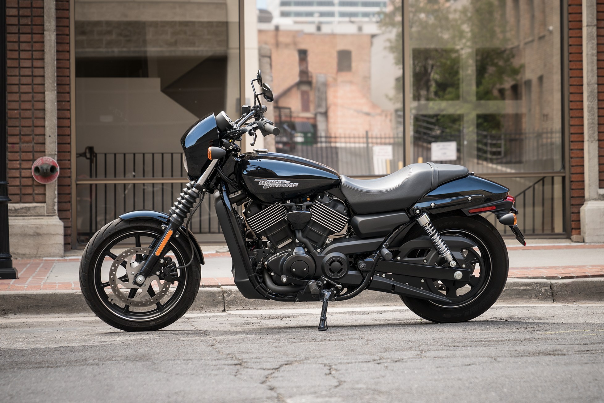 ใหม่ Harley Davidson Street 750 ราคา ตารางผ่อนดาวน์ รถมอเตอร์ไซค์สไตล์